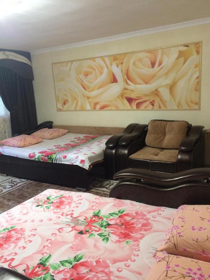 Гостевой Дом У Левы Hotel Gagra Bagian luar foto