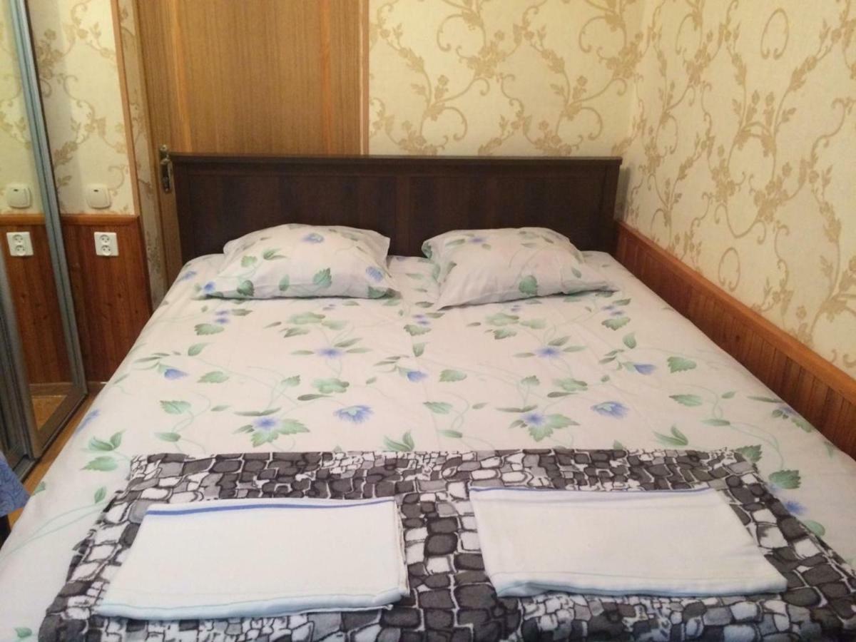 Гостевой Дом У Левы Hotel Gagra Bagian luar foto